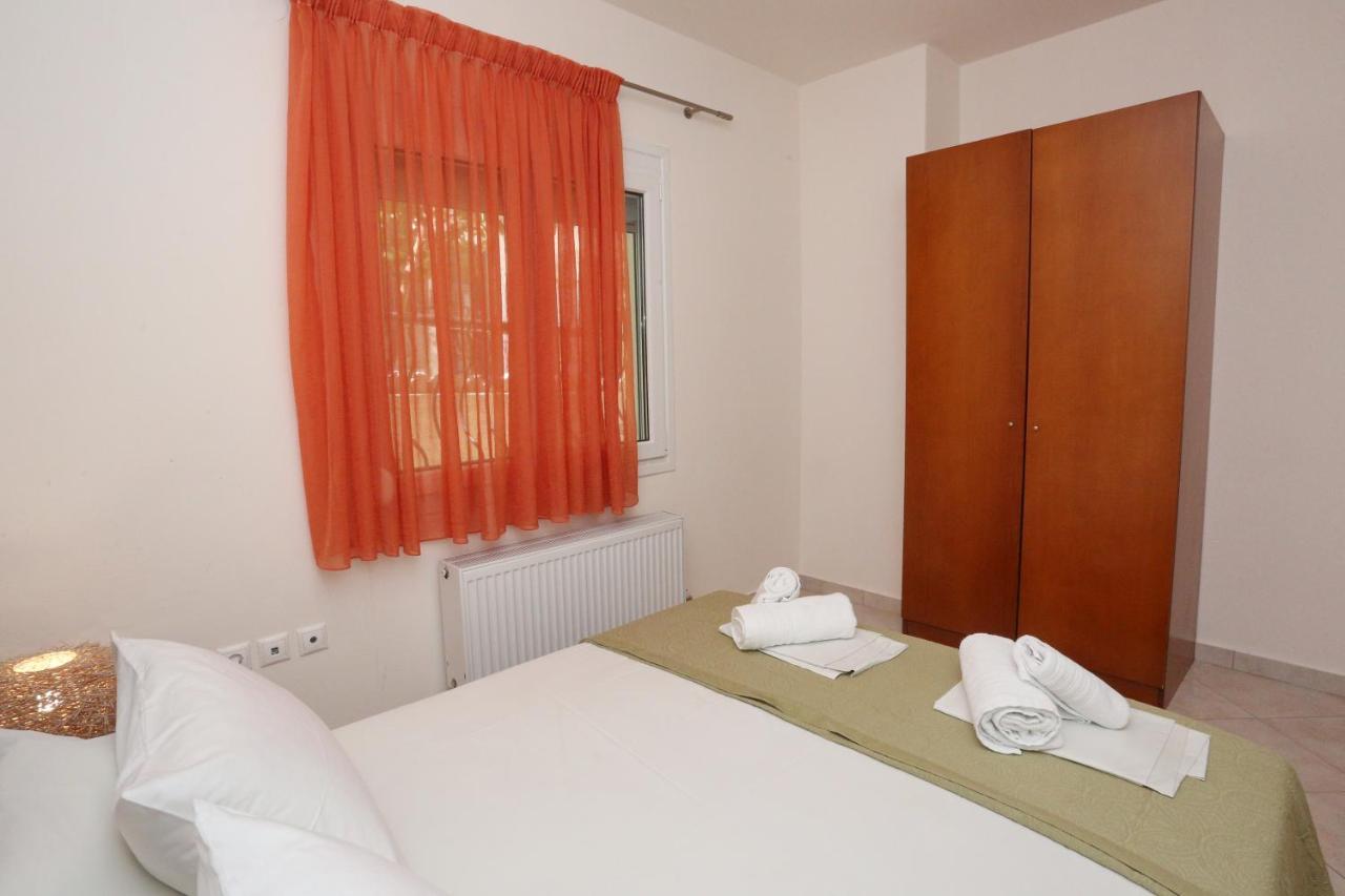 Palia Platia Apartments Pefkochori Eksteriør billede